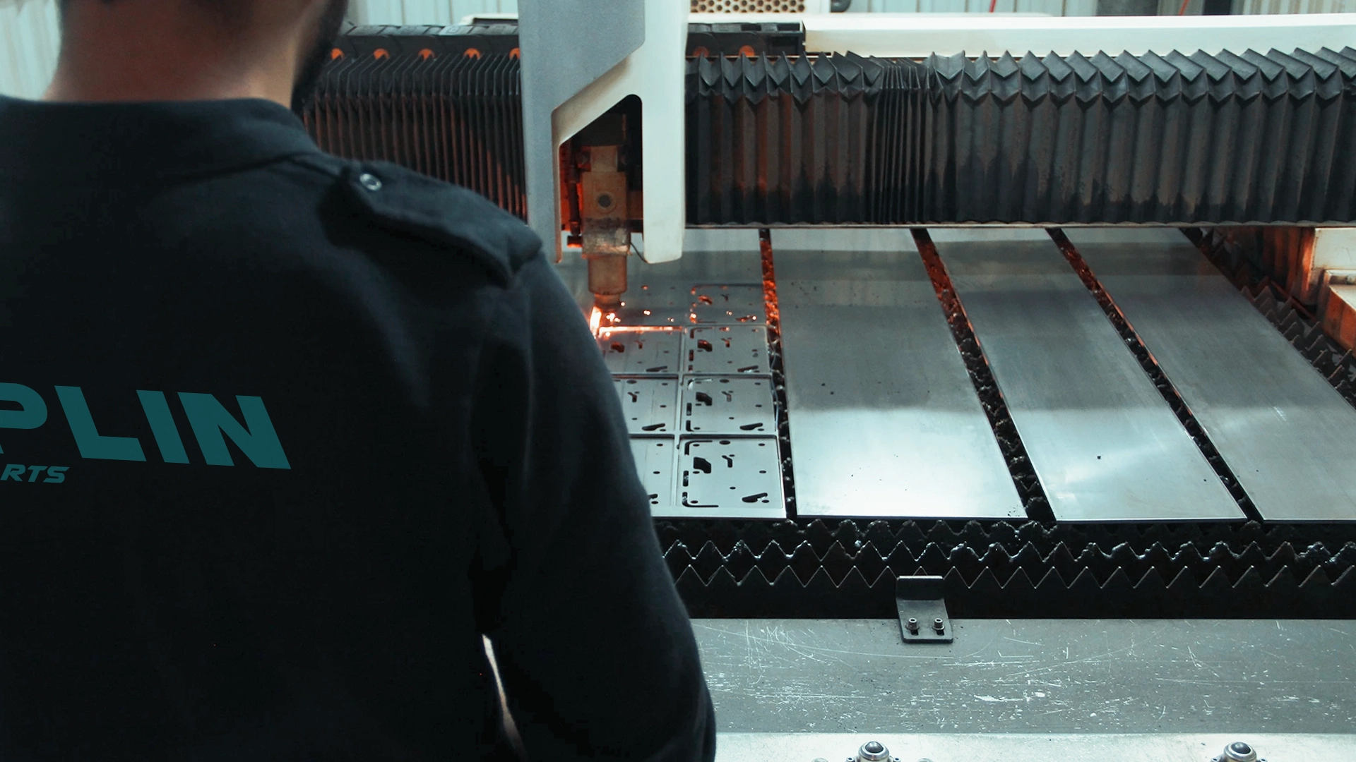 القطع بالليزر